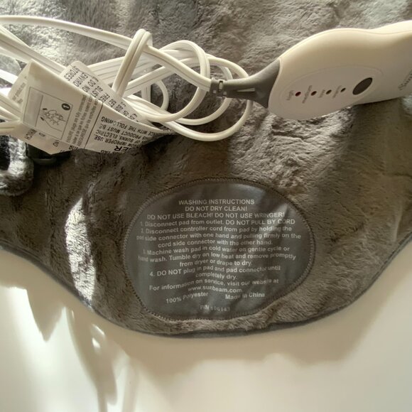 Sunbeam Heating Pad with Adjustable Settings - Brand New (No Box) - Picture 11 of 11